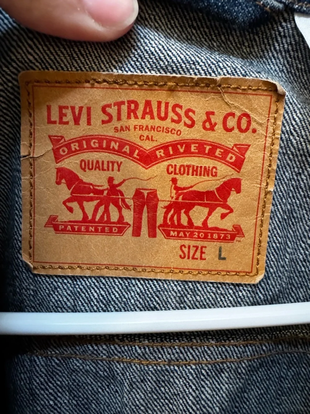 Levi's Men's Indigo Denim Trucker Jacket - Picture 2 of 7